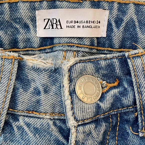 ZARA High Rise Mom Jeans - Picture 4 of 7